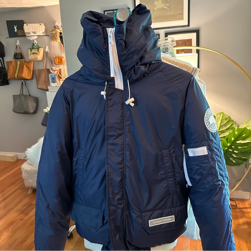 Canada Goose Men’s Chilliwack Bomber Northern Jacket in color Spirit Sz M - Picture 10 of 16